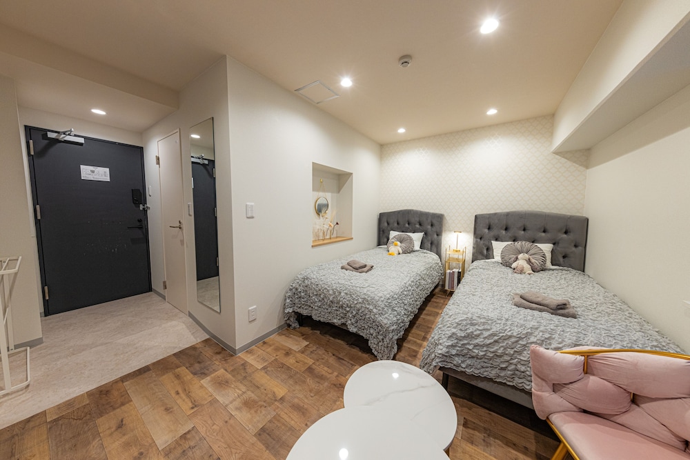 ツインルーム シングルベッド 2 台 禁煙 (703) 客室1 | INN THE OMOTESANDO