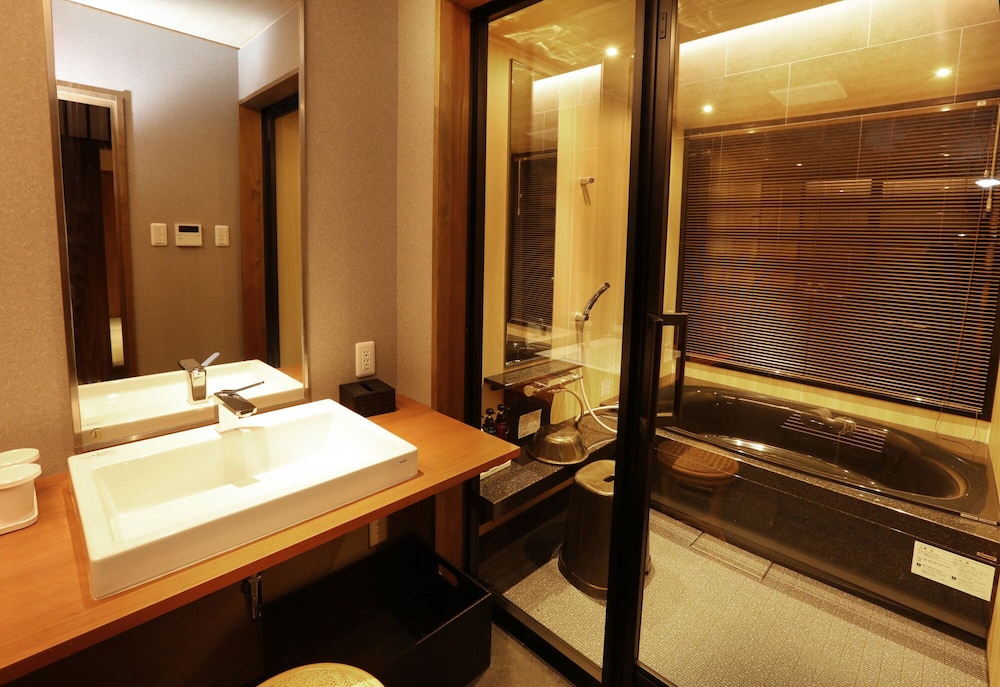 ファミリー 4 人部屋 2 ベッドルーム 禁煙 マウンテンビュー バスルーム0 | 奥八女別邸やべのもり