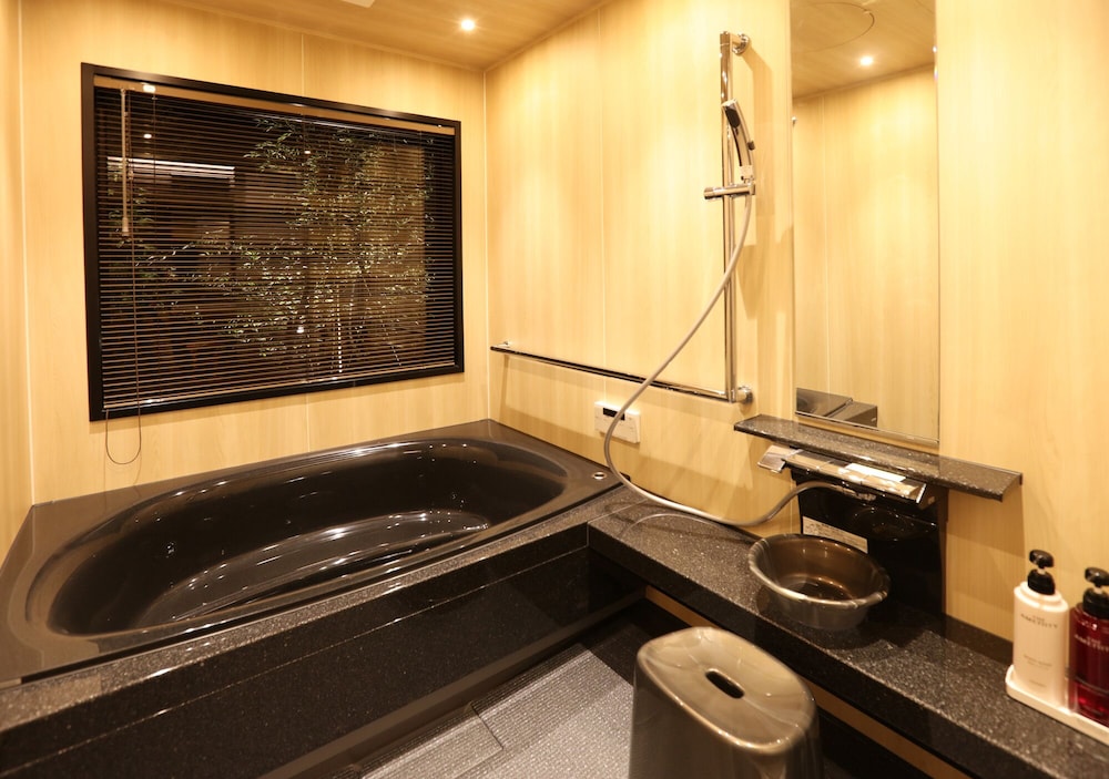 スタンダード ツインルーム 1 ベッドルーム バリアフリー 禁煙 バスルーム0 | 奥八女別邸やべのもり