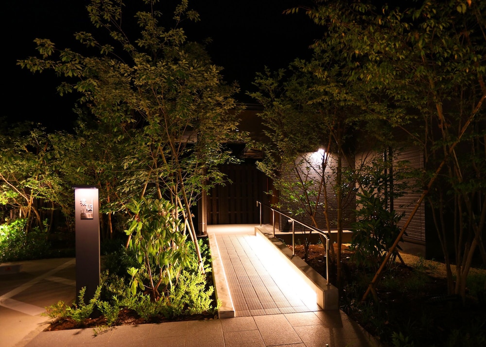 スタンダード ツインルーム 1 ベッドルーム バリアフリー 禁煙 客室2 | 奥八女別邸やべのもり