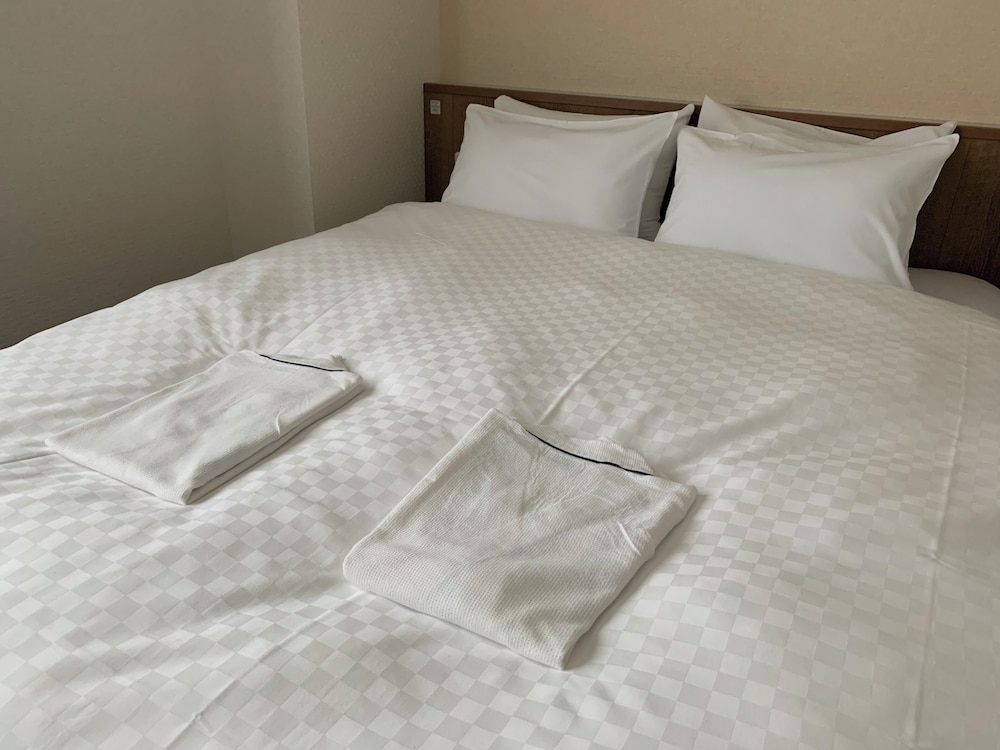 スタンダード ダブルルーム 客室1 | 若 京都河原町ホテル