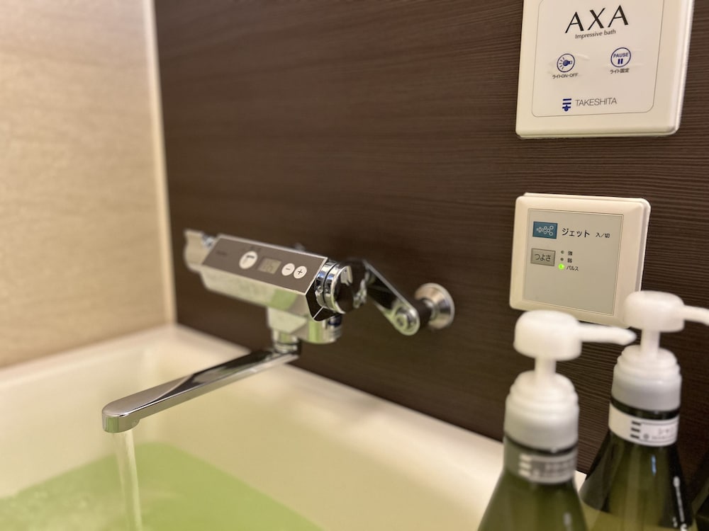 ラグジュアリー ダブルルーム 禁煙 バスルーム1 | ホテルリブマックス梅田セントラル