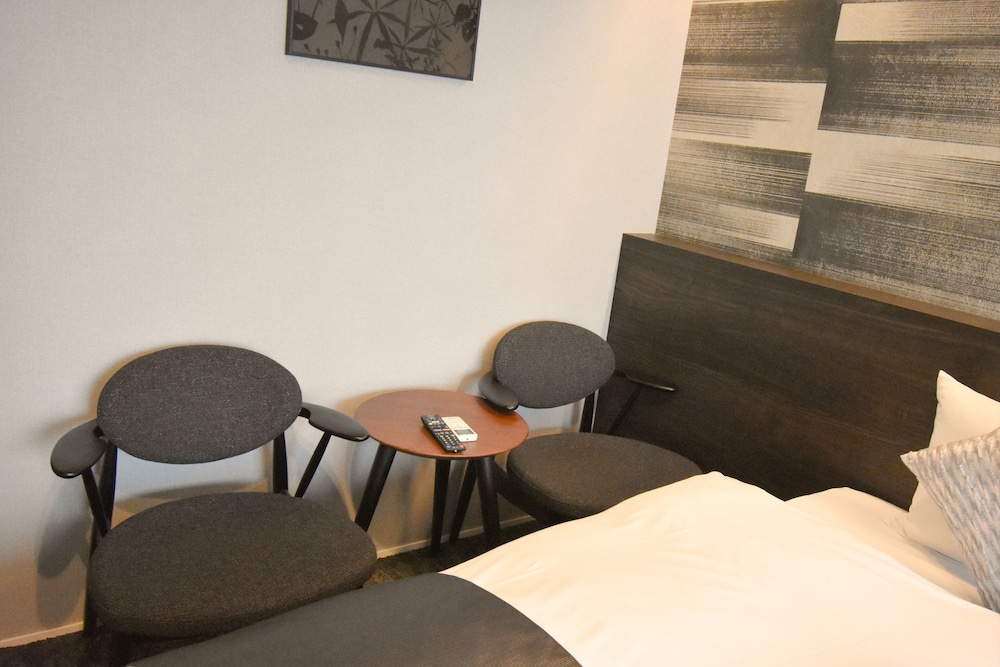 ベーシック ツインルーム 客室2 | 京ホテル 喜招邸 御所南