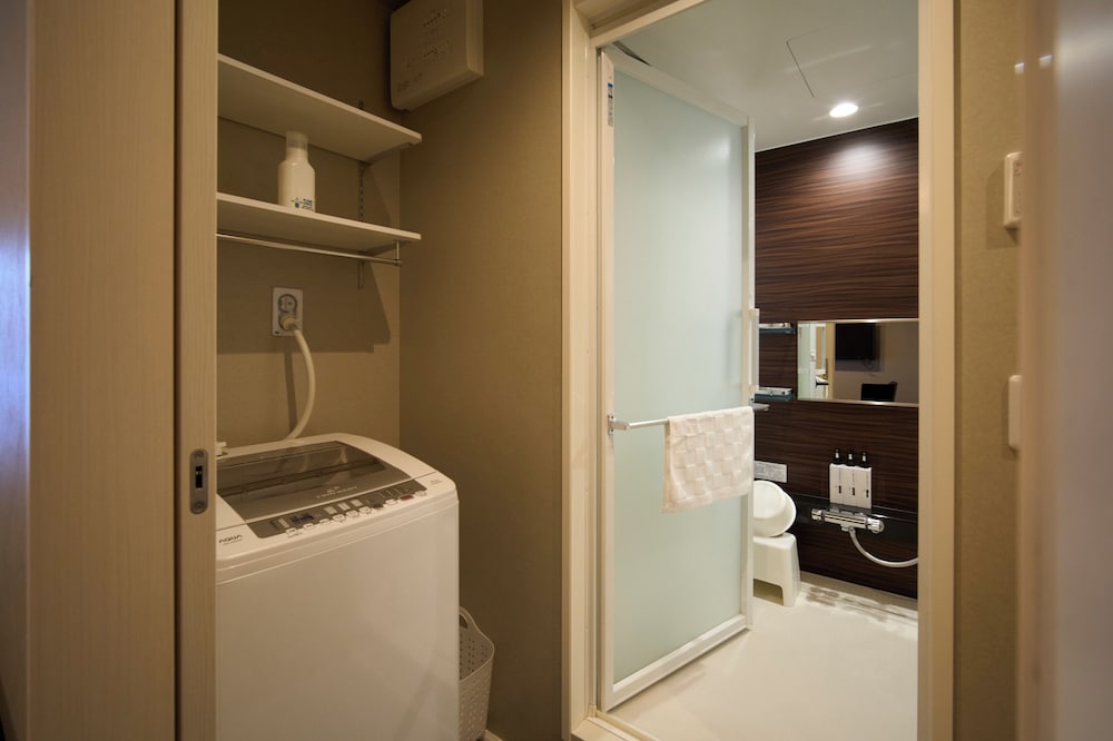 コンフォート 4 人部屋 バスルーム2 | 京ホテル 喜招邸 御所南