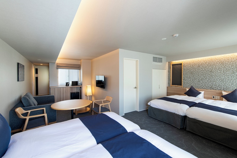 ラグジュアリー 4 人部屋 客室5 | 京ホテル 喜招邸 御所南