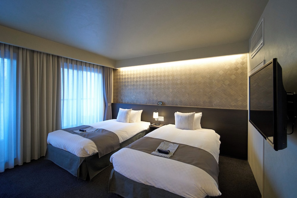 コンフォート 4 人部屋 客室6 | 京ホテル 喜招邸 御所南