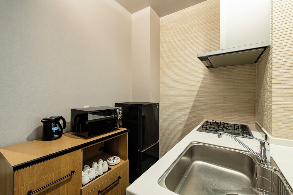 キッチン付きファミリー ツインルーム 禁煙 専用キッチン0 | 京ホテル 喜招邸 御所南