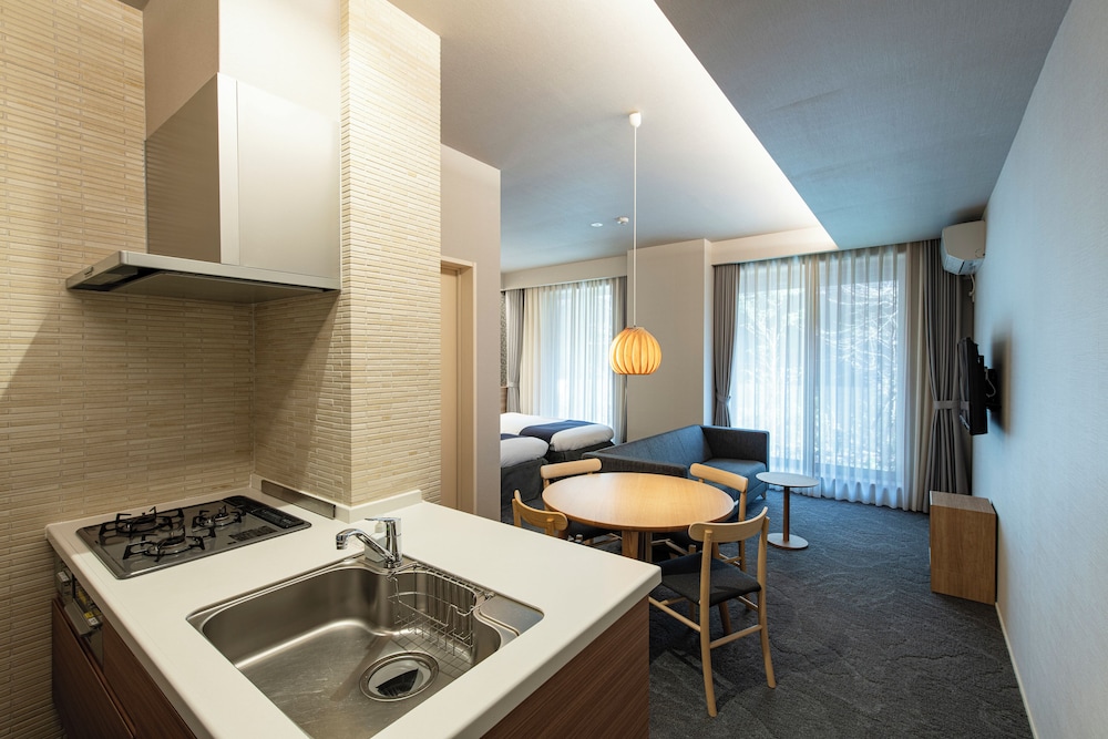 キッチン付きファミリールーム 4 人部屋 禁煙 客室3 | 京ホテル 喜招邸 御所南