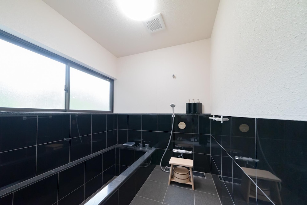 ファミリー ハウス バスルーム0 | 田篭の灯り