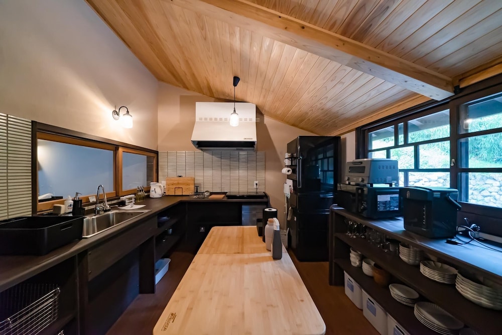 ファミリー ハウス 専用キッチン0 | 田篭の灯り