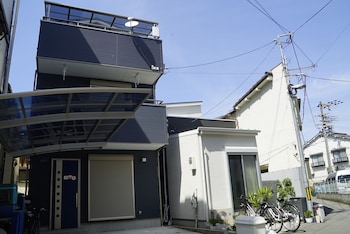 チャリズハウス