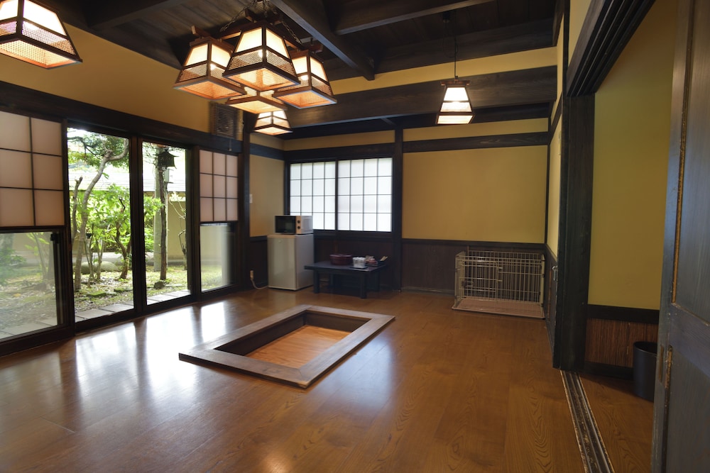 ラグジュアリー スイート ガーデンビュー 客室2 | 修善寺 絆+