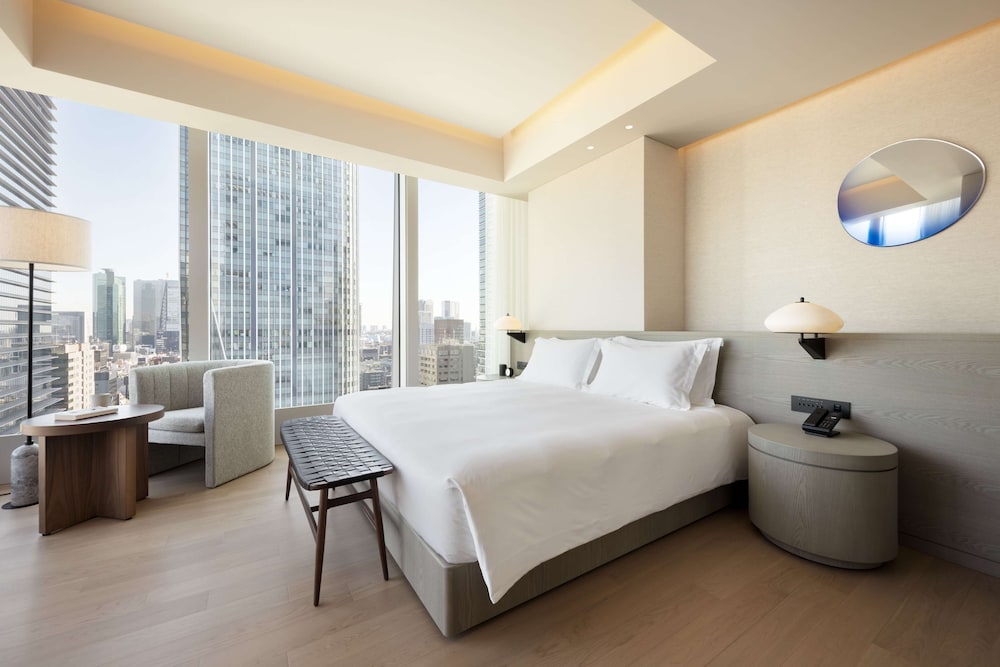 デラックス スイート キングベッド 1 台 シティビュー コーナー | ホテル虎ノ門ヒルズ - アンバウンド コレクション by Hyatt