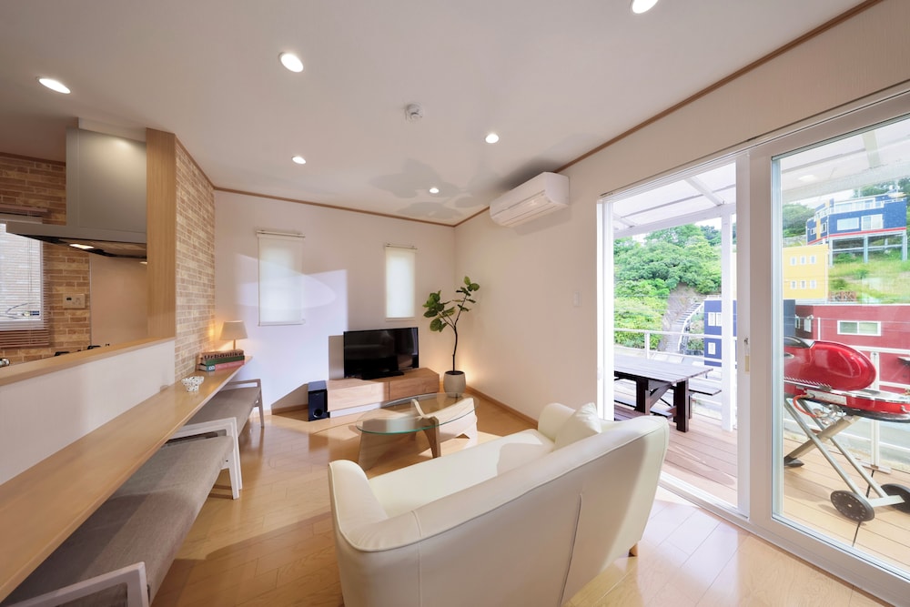 月光4号棟 (素泊まり) 禁煙 リビング エリア1 | クリスタル別荘白浜