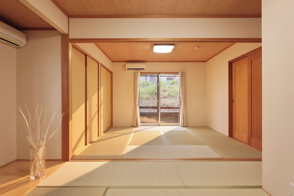 紗々 (素泊まり) 禁煙 客室1 | クリスタル別荘白浜