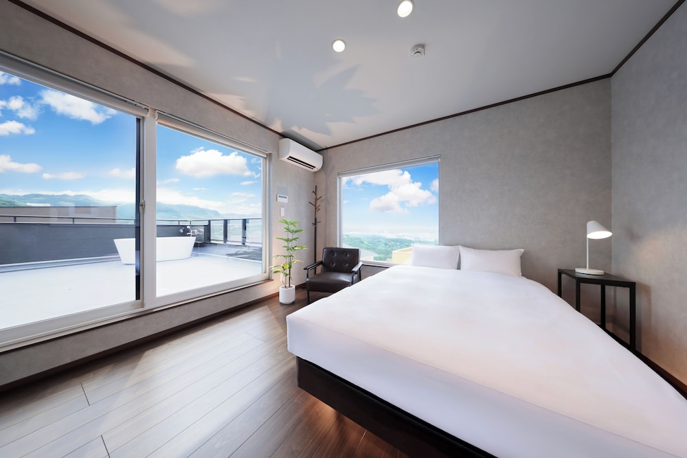 [犬同伴OK] 空旅 (素泊まり) 禁煙 客室2 | クリスタル別荘白浜