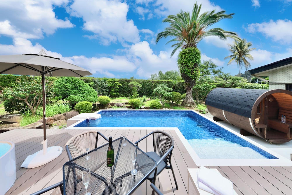 三段壁 (素泊まり) 禁煙 客室11 | クリスタル別荘白浜