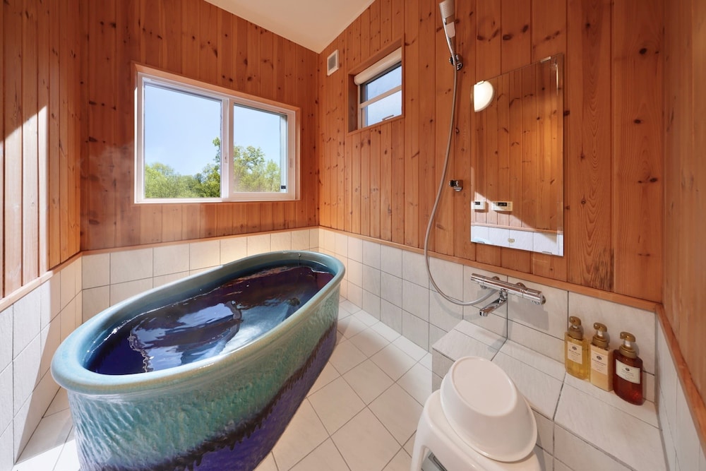 【2棟セット】紬（素泊まり）禁煙 バスルーム0 | クリスタル別荘白浜