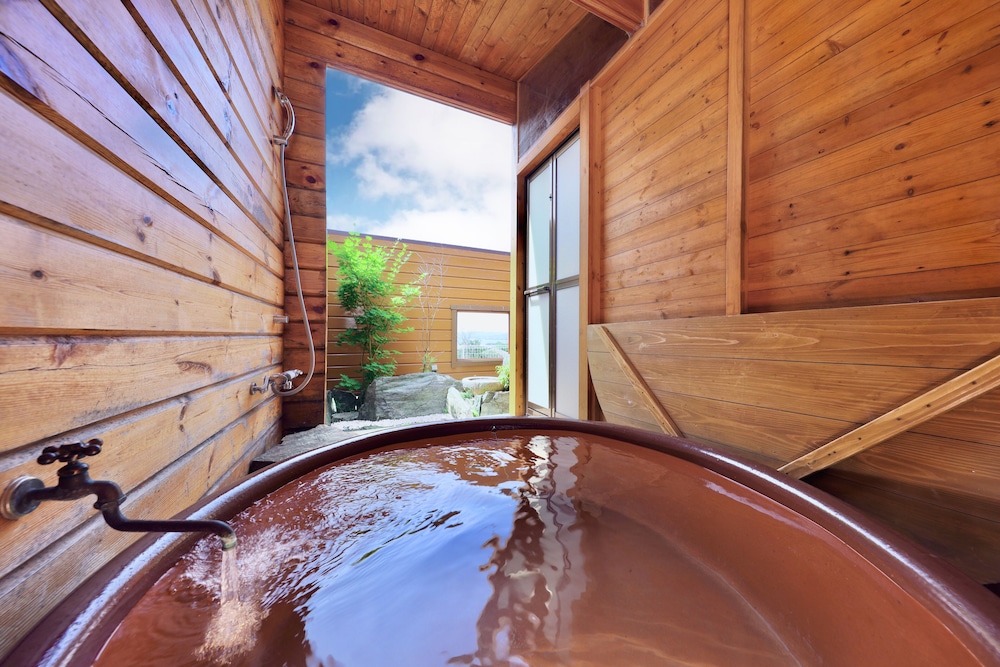 風鈴2号棟 (素泊まり) 禁煙 | クリスタル別荘白浜