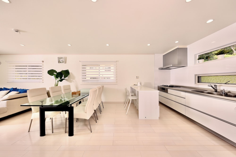 風鈴 (素泊まり) 禁煙 客室内のダイニングエリア0 | クリスタル別荘白浜