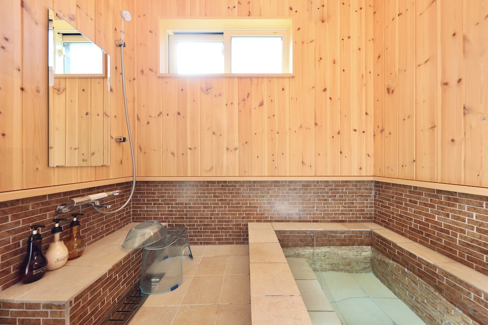 灯り1号棟 (素泊まり) 禁煙 バスルーム0 | クリスタル別荘白浜