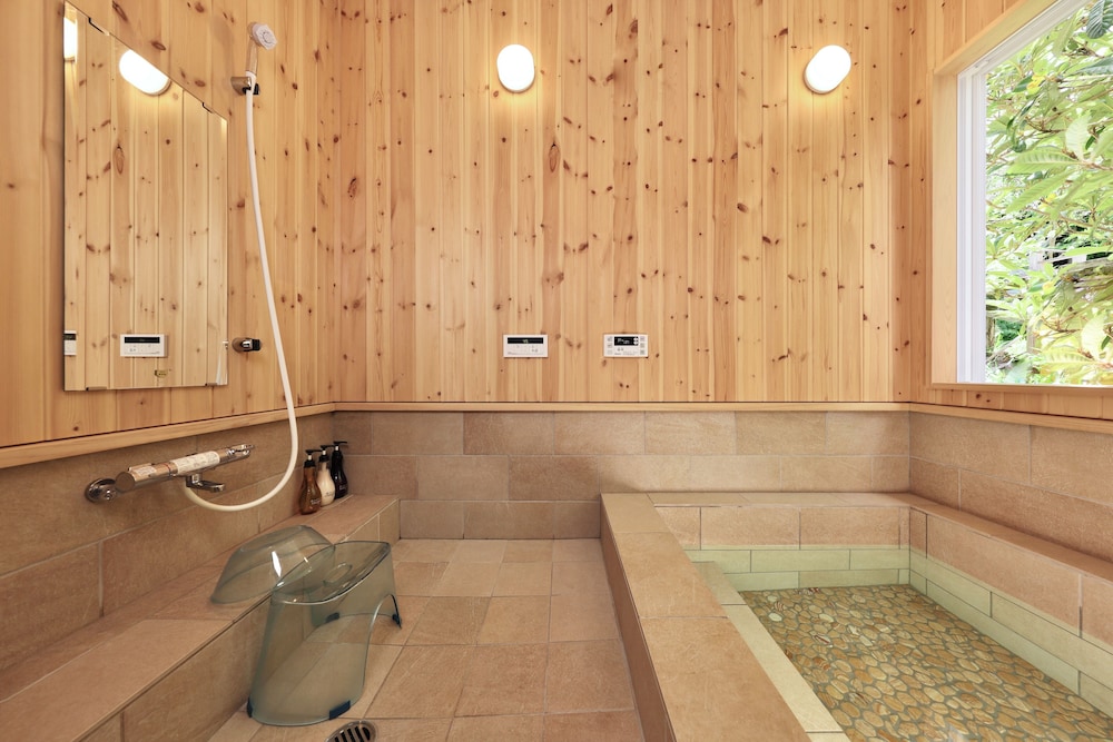 灯り2号棟 (素泊まり) 禁煙 バスルーム0 | クリスタル別荘白浜