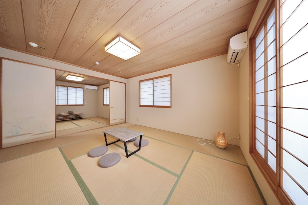 SLG (素泊まり) 禁煙 客室8 | クリスタル別荘白浜