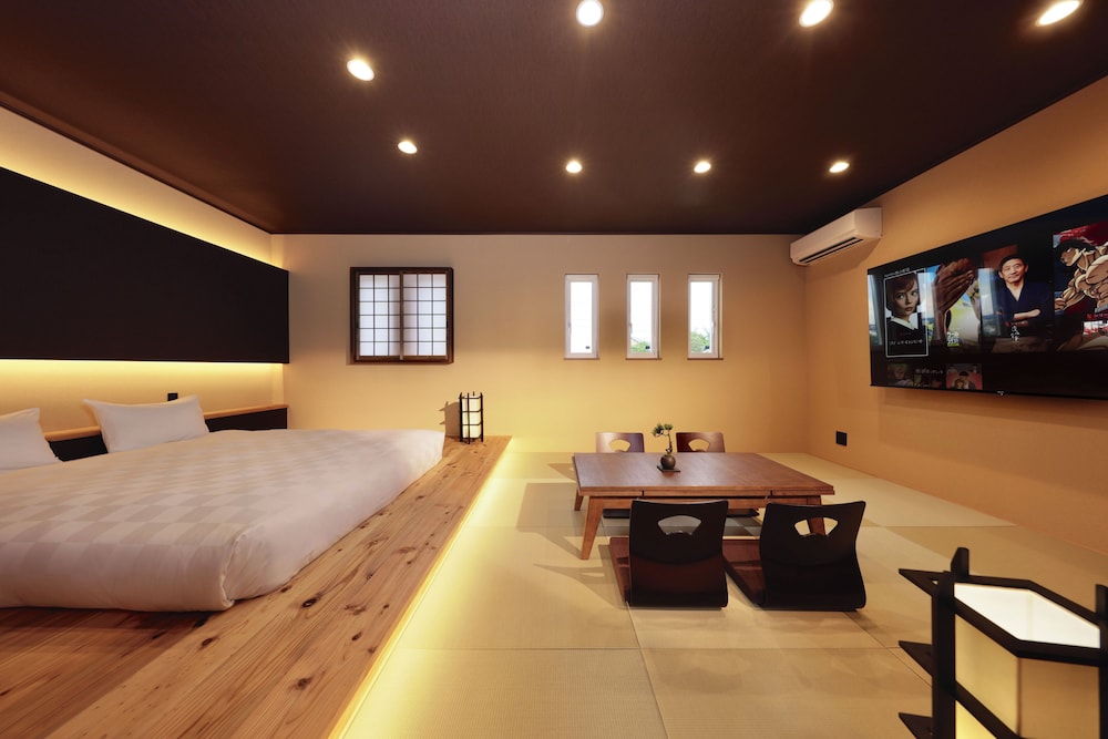 千鳥 (素泊まり) 禁煙 客室1 | クリスタル別荘白浜