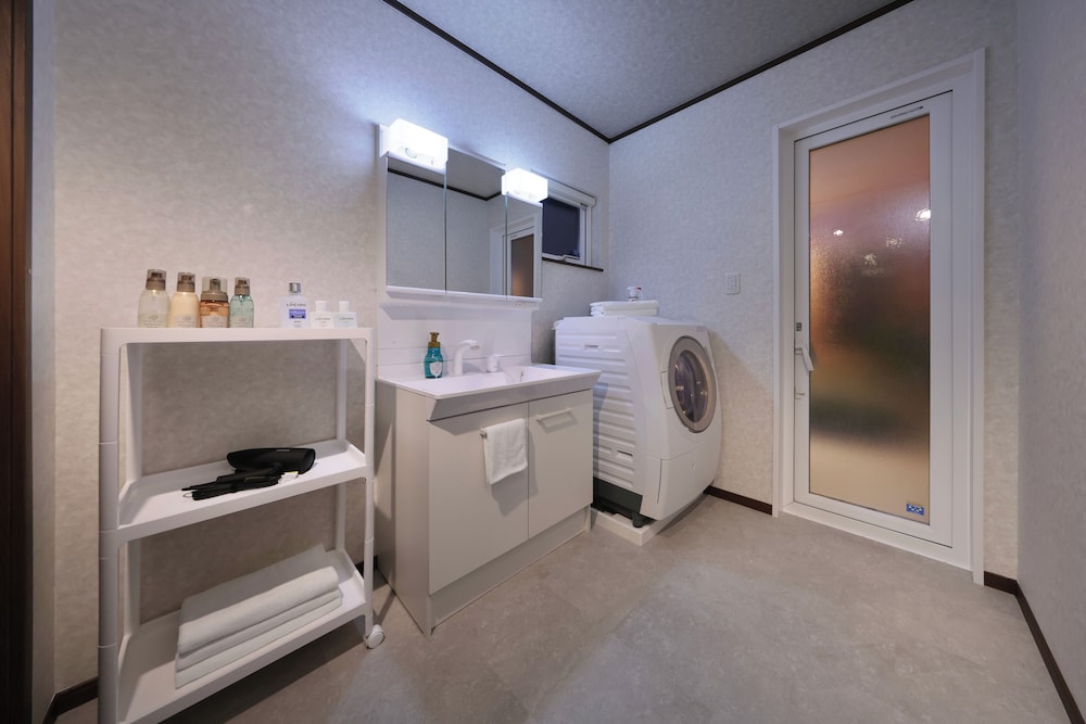 陽泉(素泊まり) 禁煙 バスルーム2 | クリスタル別荘白浜