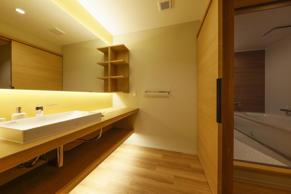 [街側] 23年3月リニューアル - ジャパニーズコンフォートルーム 禁煙 バスルーム0 | 大橋館