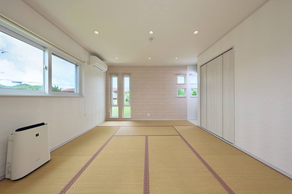 しらら１号棟 (素泊まり) 禁煙 客室2 | クリスタル別荘海の街