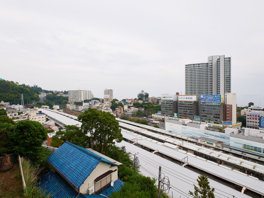 スタンダード ダブルルーム ダブルベッド 1 台 禁煙 オーシャンビュー 客室6 | シャトレーゼロッジ熱海