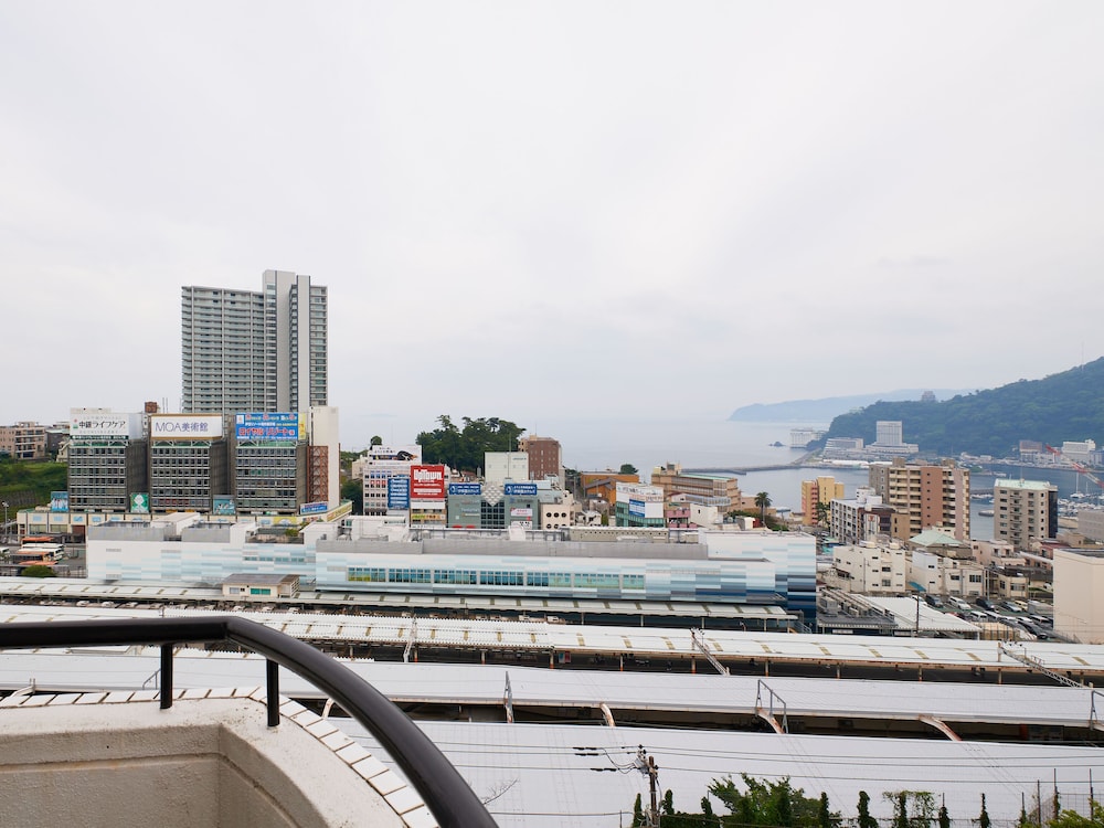 スタンダード ダブルルーム ダブルベッド 1 台 禁煙 オーシャンビュー 客室4 | シャトレーゼロッジ熱海