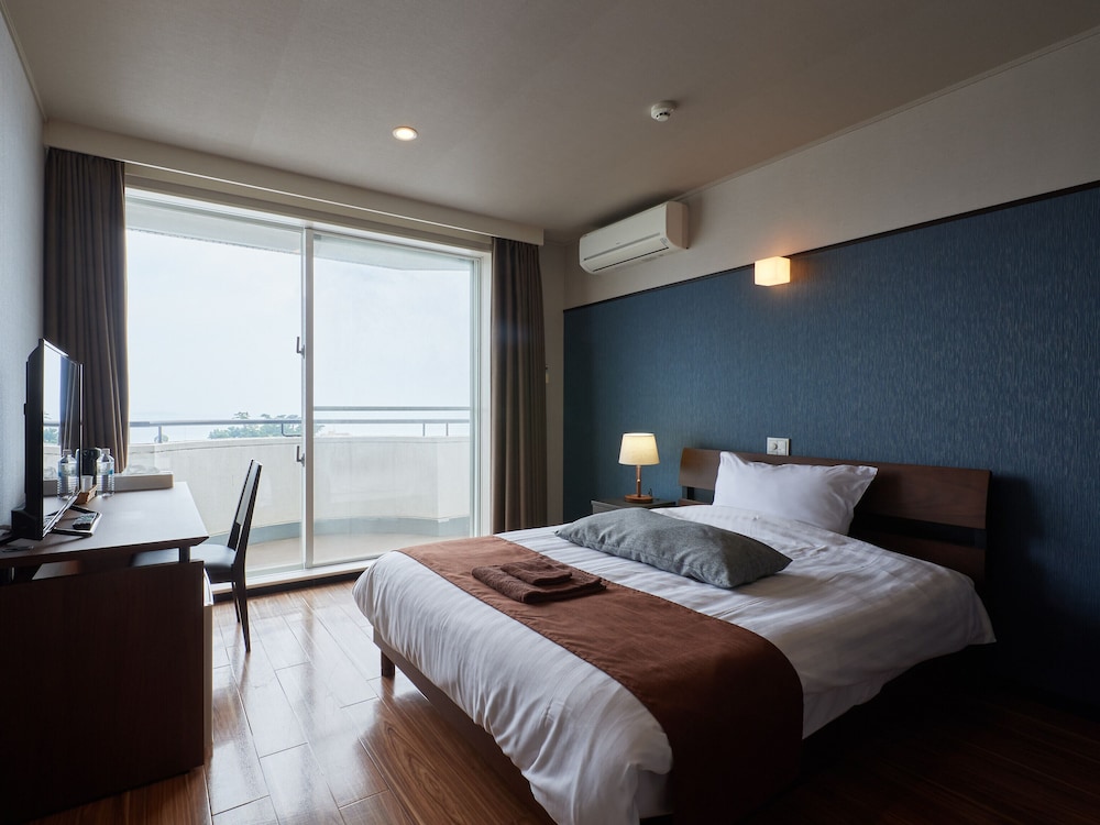 スタンダード ダブルルーム ダブルベッド 1 台 禁煙 オーシャンビュー | シャトレーゼロッジ熱海