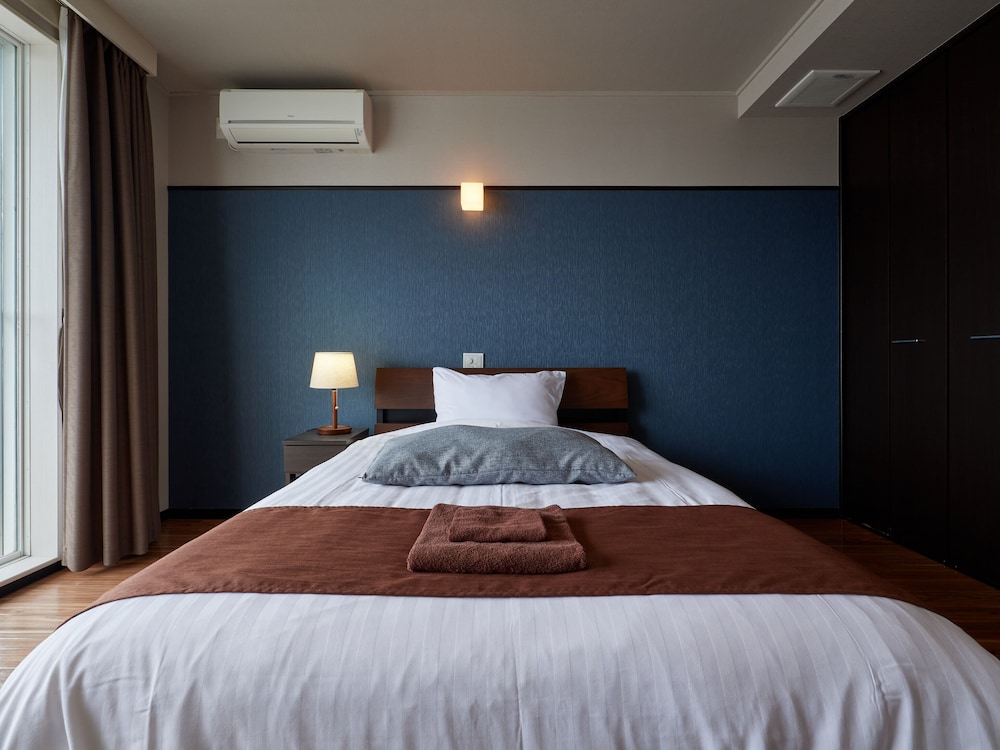 スタンダード ダブルルーム ダブルベッド 1 台 禁煙 オーシャンビュー 客室7 | シャトレーゼロッジ熱海