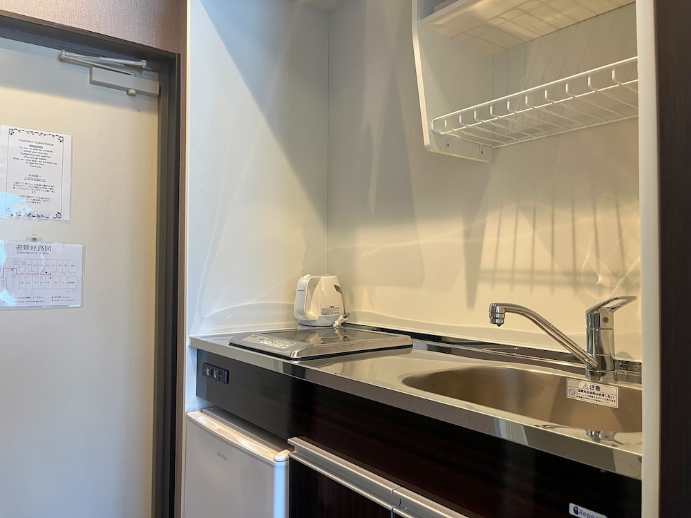 スタンダード ツインルーム シングルベッド 2 台 客室5 | 美盧京都二条ホテル