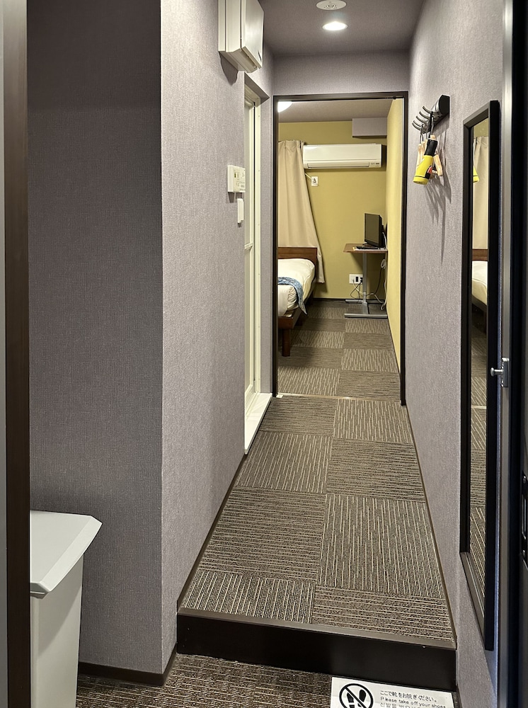 ジュニア ダブルルーム ダブルベッド 1 台 客室3 | 美盧京都二条ホテル