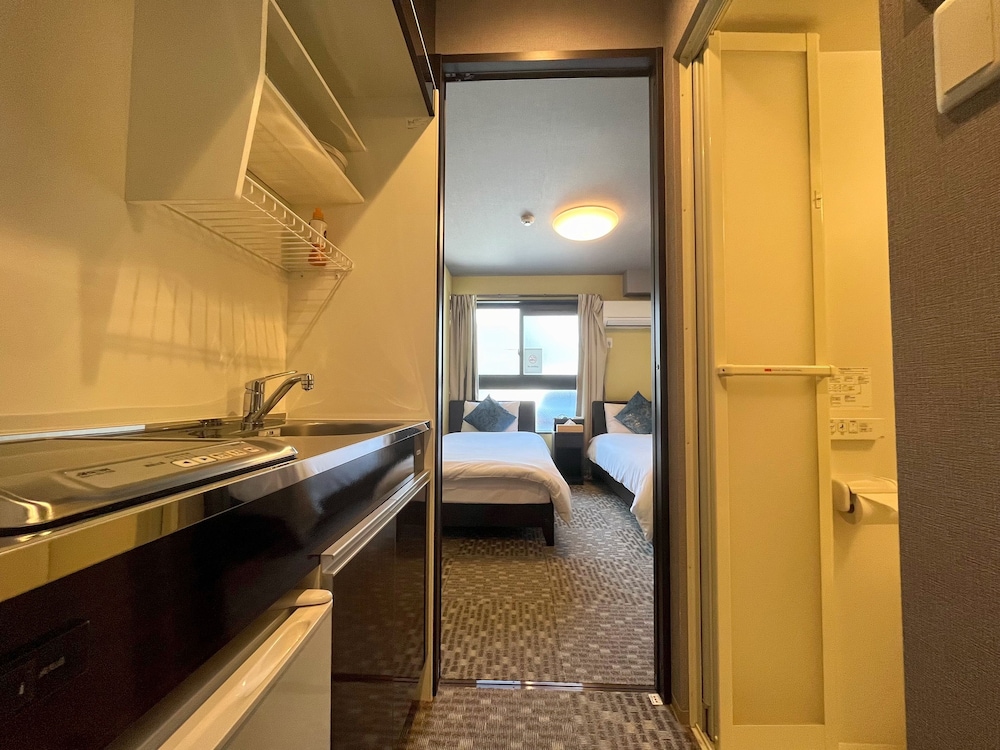 スタンダード ツインルーム シングルベッド 2 台 客室7 | 美盧京都二条ホテル