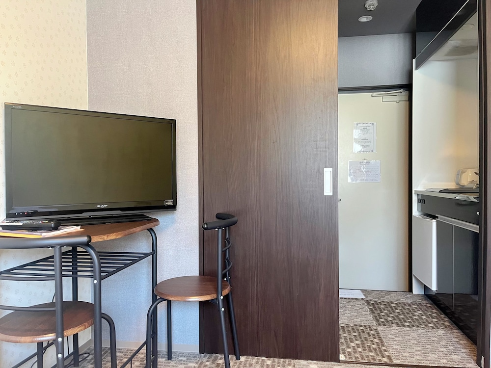 スタンダード ツインルーム シングルベッド 2 台 客室8 | 美盧京都二条ホテル