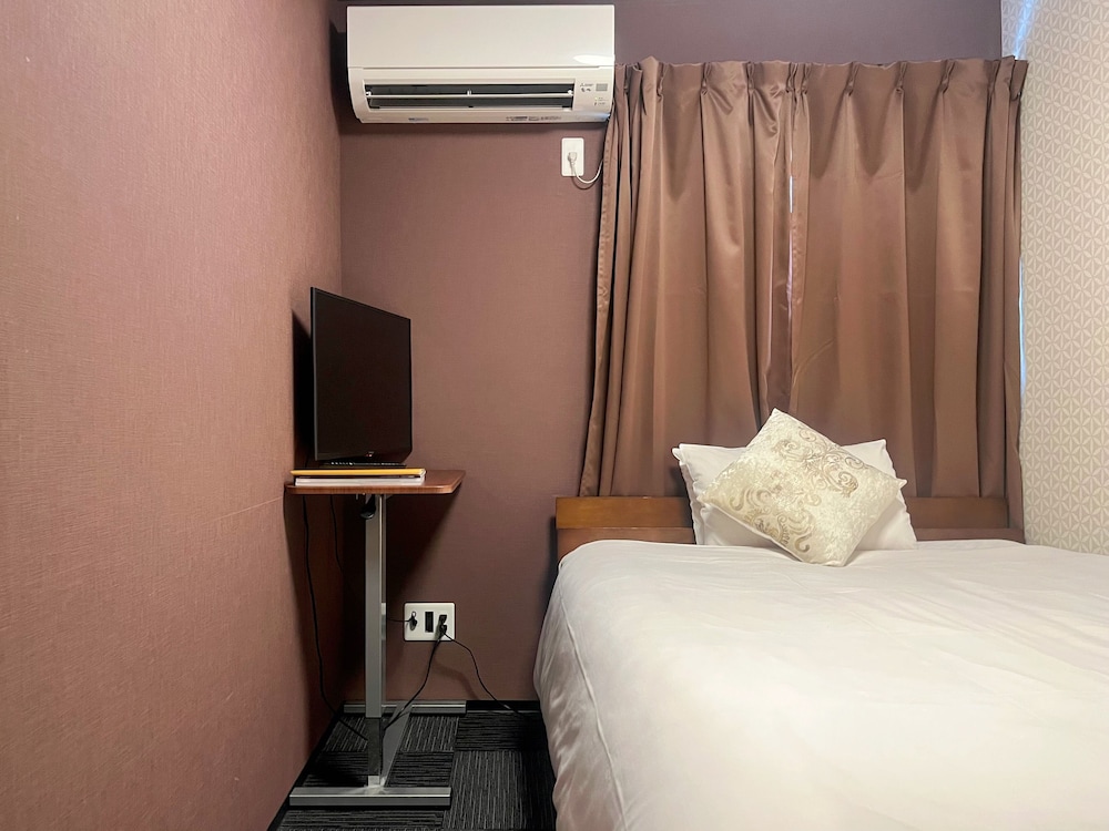 ジュニア ダブルルーム ダブルベッド 1 台 客室4 | 美盧京都二条ホテル