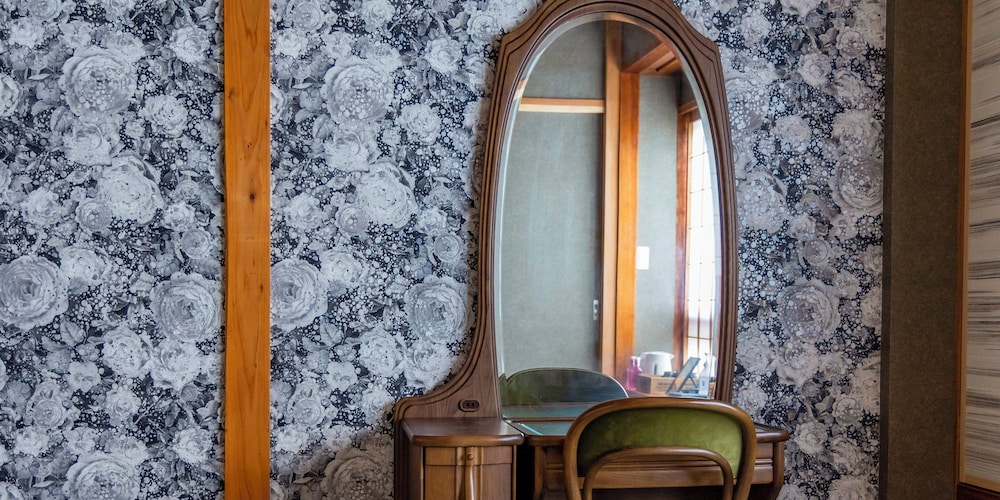 和洋室24畳 禁煙 客室2 | グランピング 星が見の杜