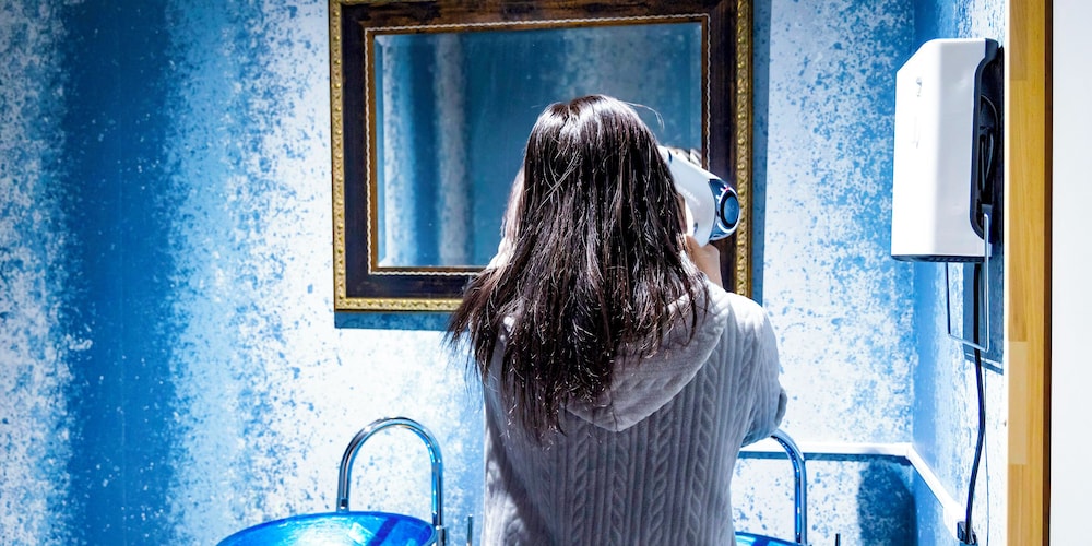 和洋室24畳 禁煙 バスルーム1 | グランピング 星が見の杜