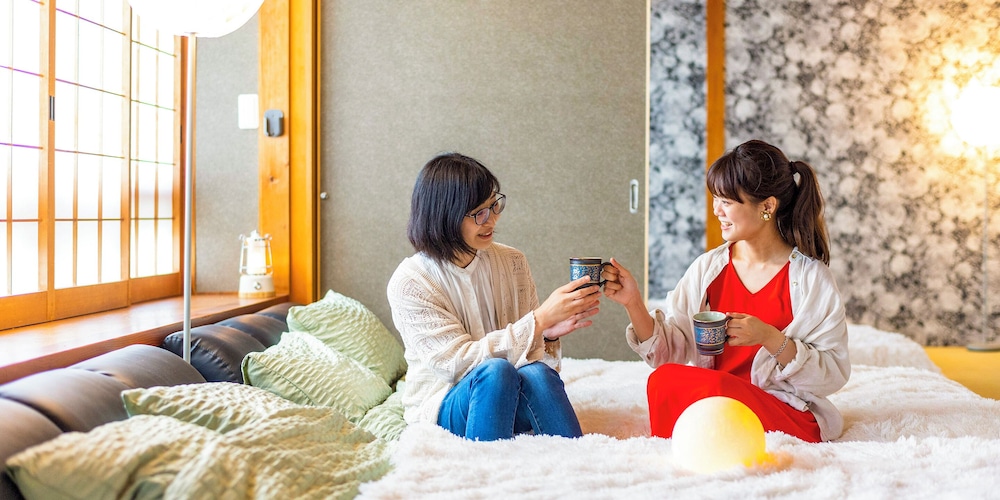 和洋室24畳 禁煙 客室3 | グランピング 星が見の杜