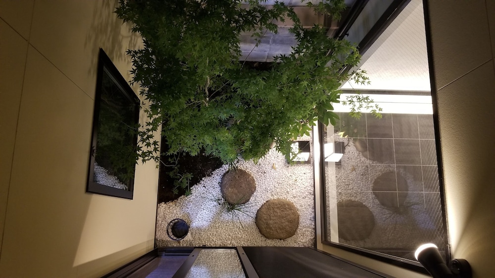 ベーシック ハウス 2 ベッドルーム 禁煙 パティオ 日本庭園1 | 京の宿 牡丹