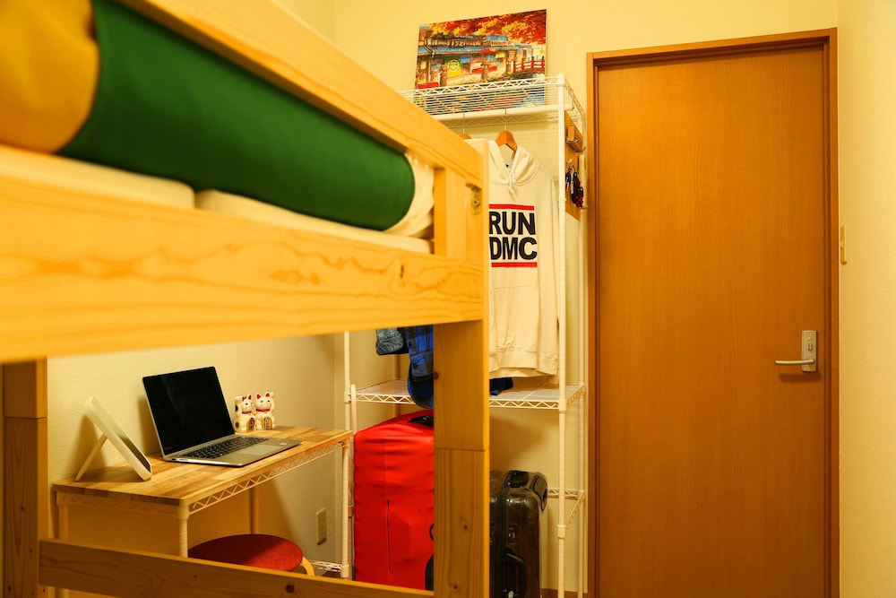 スタンダード ツインルーム 1 ベッドルーム 禁煙 客室7 | TOKYO E JOY INN