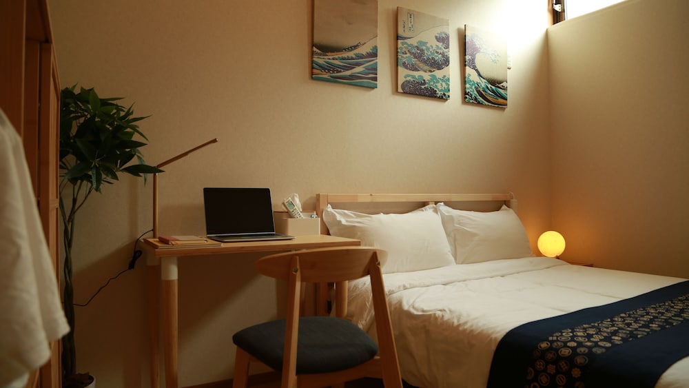 コンフォート ダブルルーム ダブルベッド 1 台 禁煙 | TOKYO E JOY INN