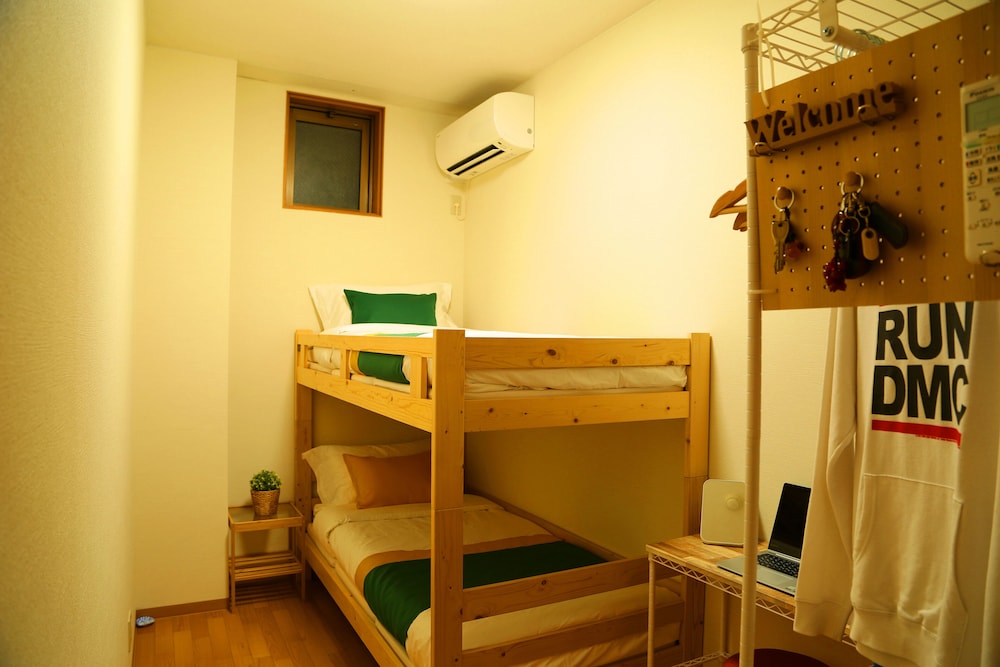 スタンダード ツインルーム 1 ベッドルーム 禁煙 客室1 | TOKYO E JOY INN