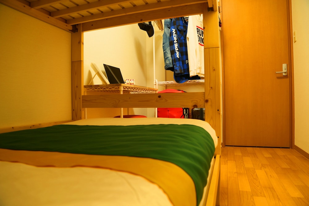 スタンダード ツインルーム 1 ベッドルーム 禁煙 客室6 | TOKYO E JOY INN