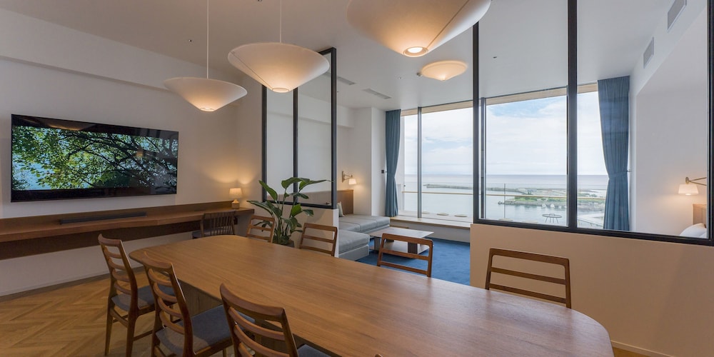 Rakuten STAY 熱海 スイートルーム/91号室 ペット不可・敷地外駐車場付/6名定員 客室内のダイニングエリア1 | Rakuten STAY 熱海