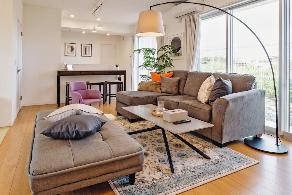 デラックス ハウス リビング エリア5 | Casa Medas Miyakojima